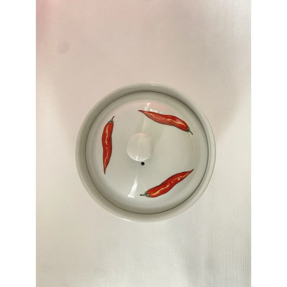 CORDON‎ BLEU 1995 RED CHILI PEPPERS CASSEROLE DISH WITH LID 1 QUART OVEN SAFE